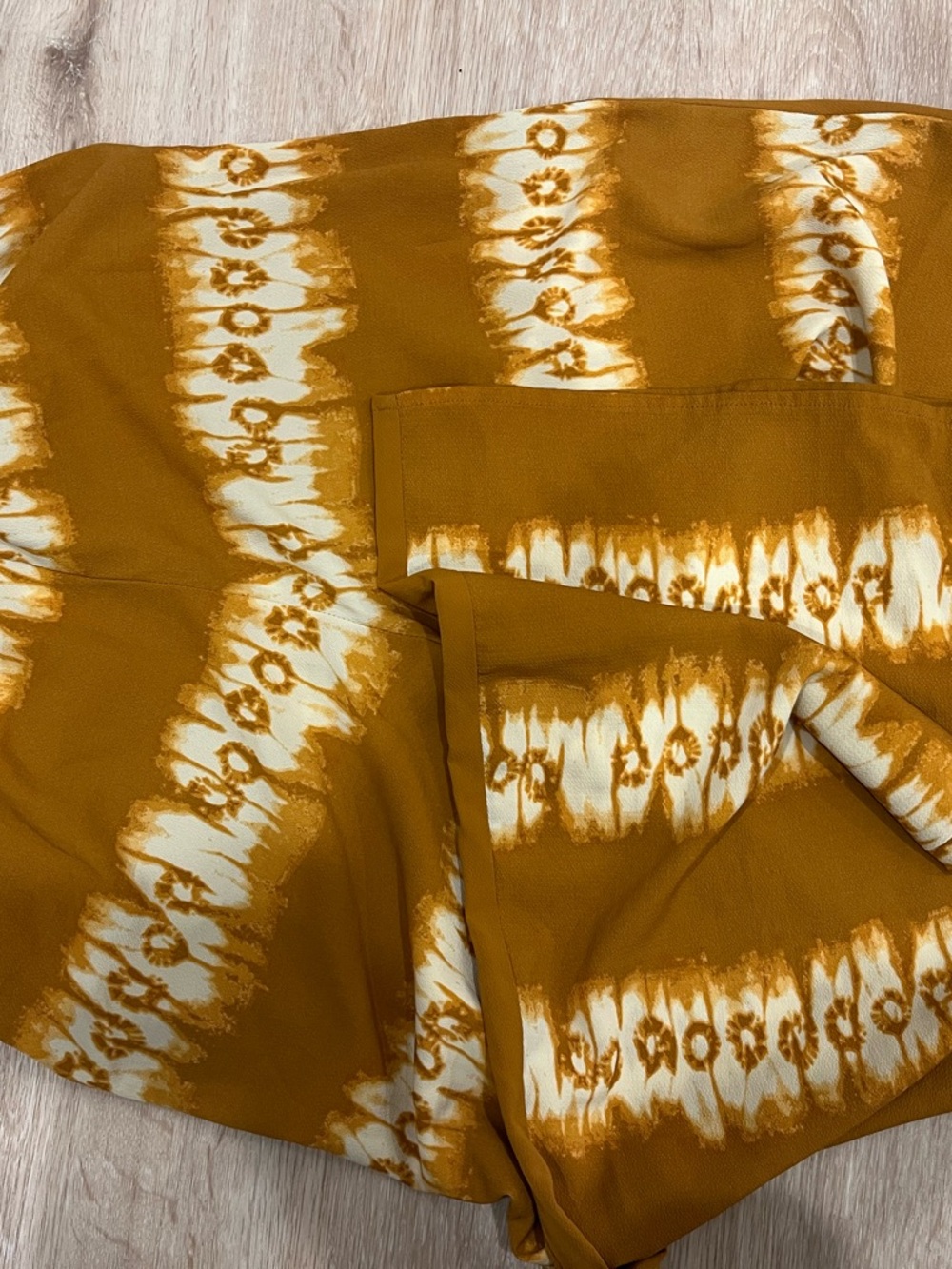 H&M Mustard Yellow and White Tie-Dye Wide Leg Pants - Picture 5 of 5
